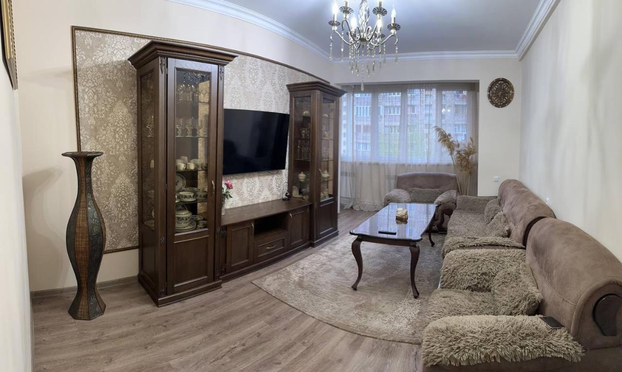 Apartment In Erevan Esterno foto